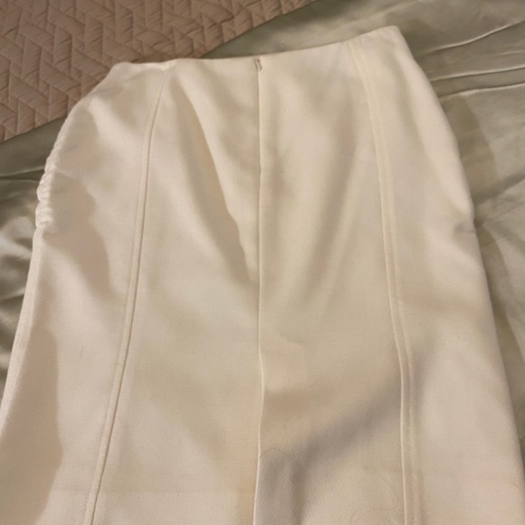 Etc. Textured cream pencil skirt - Picture 2 of 5